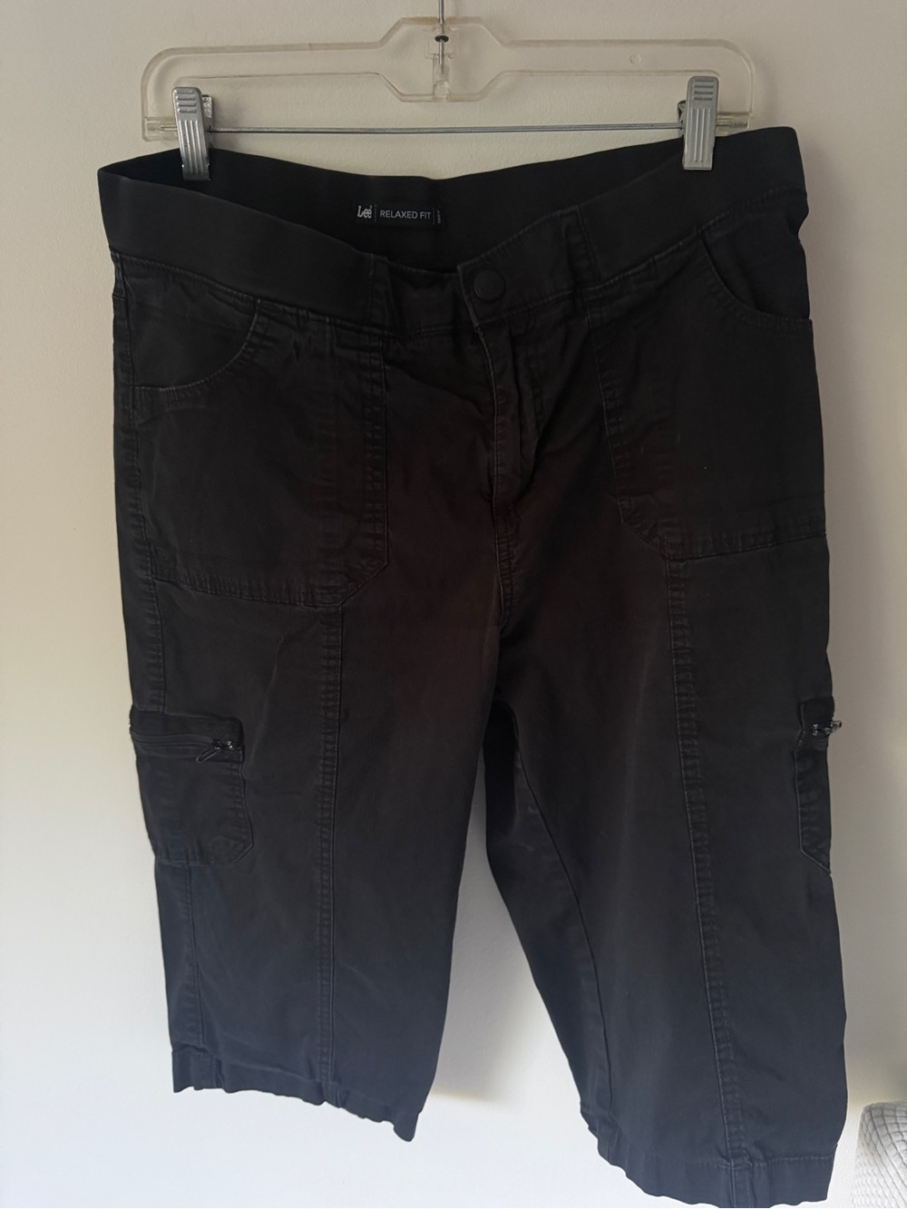 Lee Black Relaxed Cargo Capri Pants